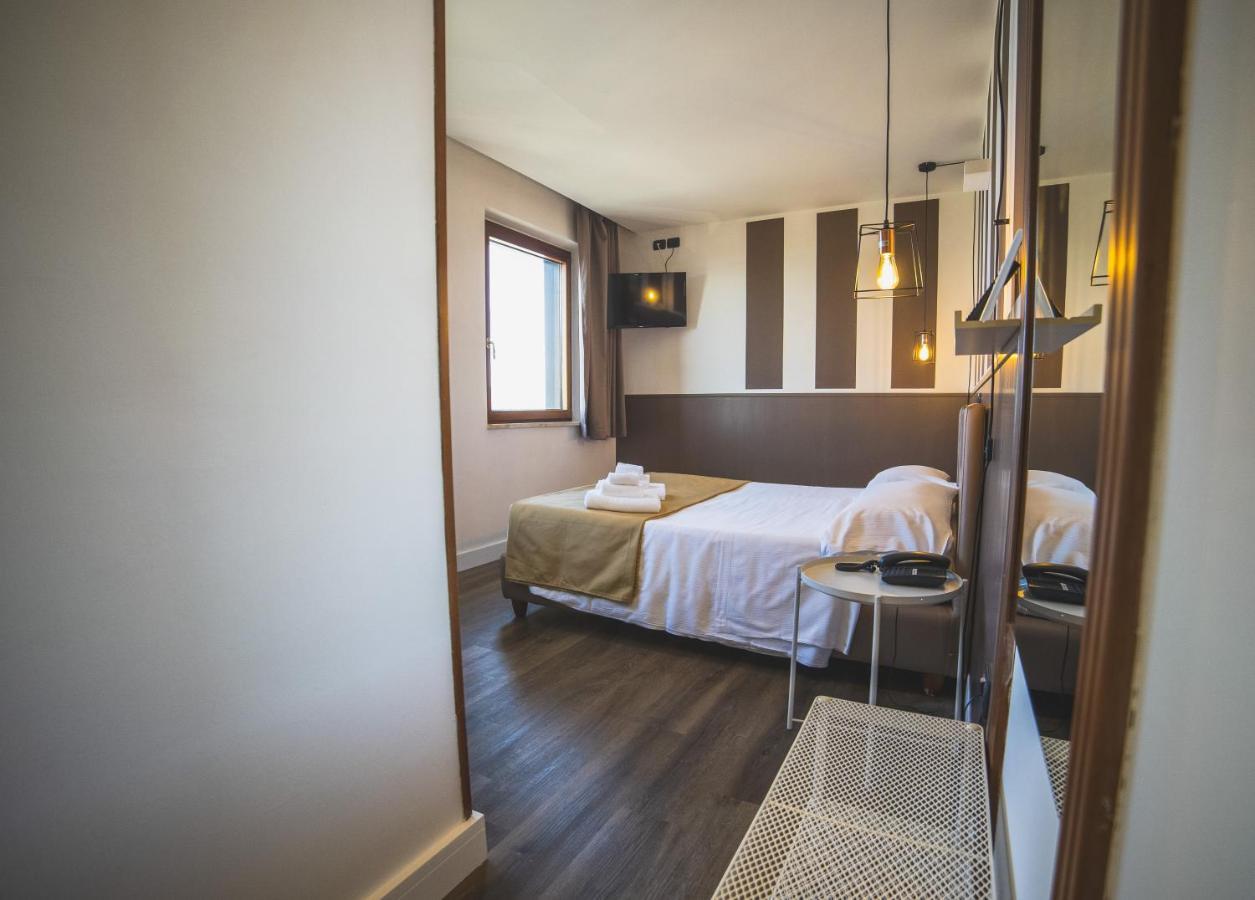 Hotel Continental Reggio di Calabria Bagian luar foto