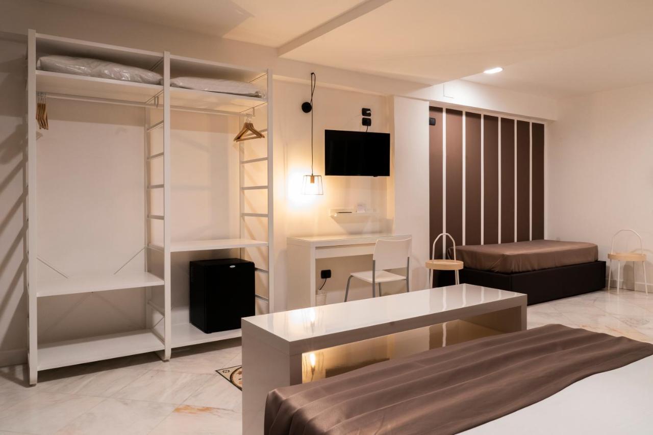 Hotel Continental Reggio di Calabria Bagian luar foto